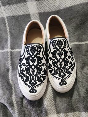 Brighton White Slip-On Flats with Black Embroidered Design